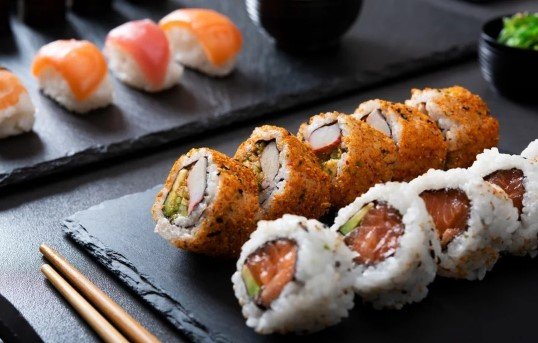 T&aacute;bua com Sushi